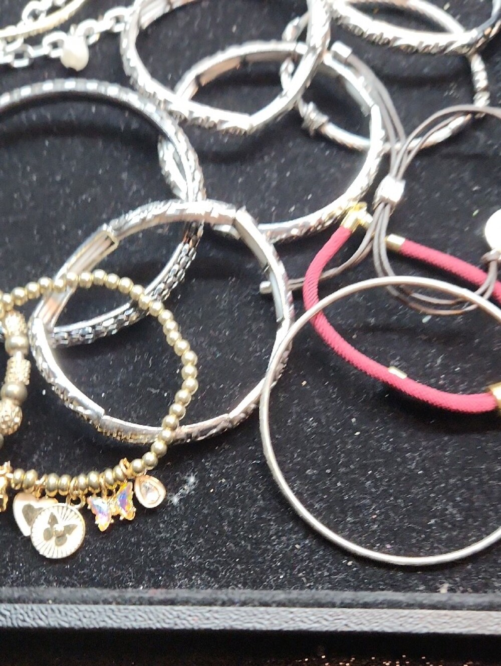 Mixed Bracelet & Necklace Jewelry Lot - Gold, Silver, and Natural Tones - Picture 15 of 15